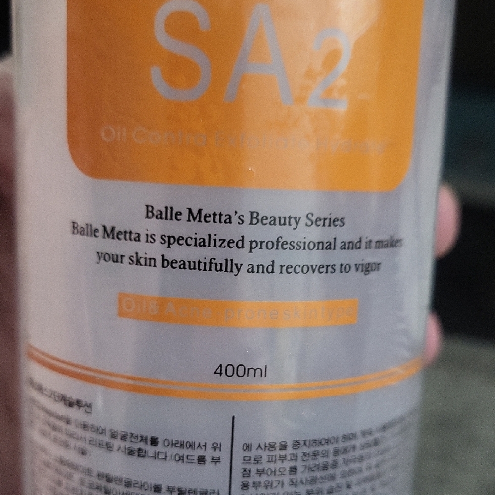 SA2 Skincare Cleanser - White and Orange - Picture 4 of 10